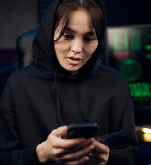 Заголовок статьи: Скачивание и работа с Leonardo AI без VPN в 2025 году